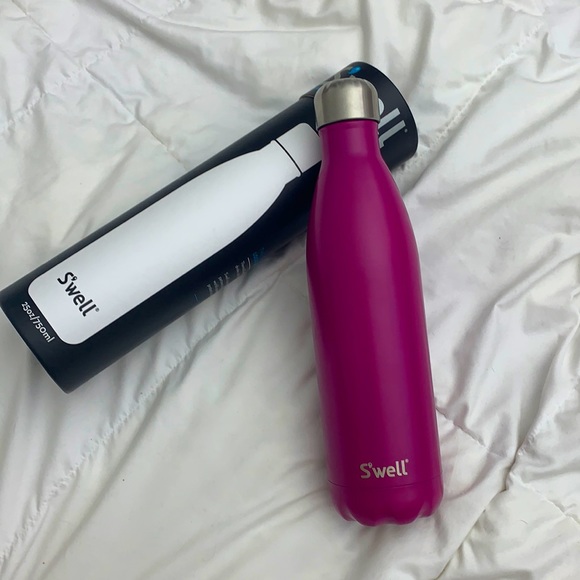 Swell Insulated Steel Water Bottle 25 oz - Picture 1 of 4